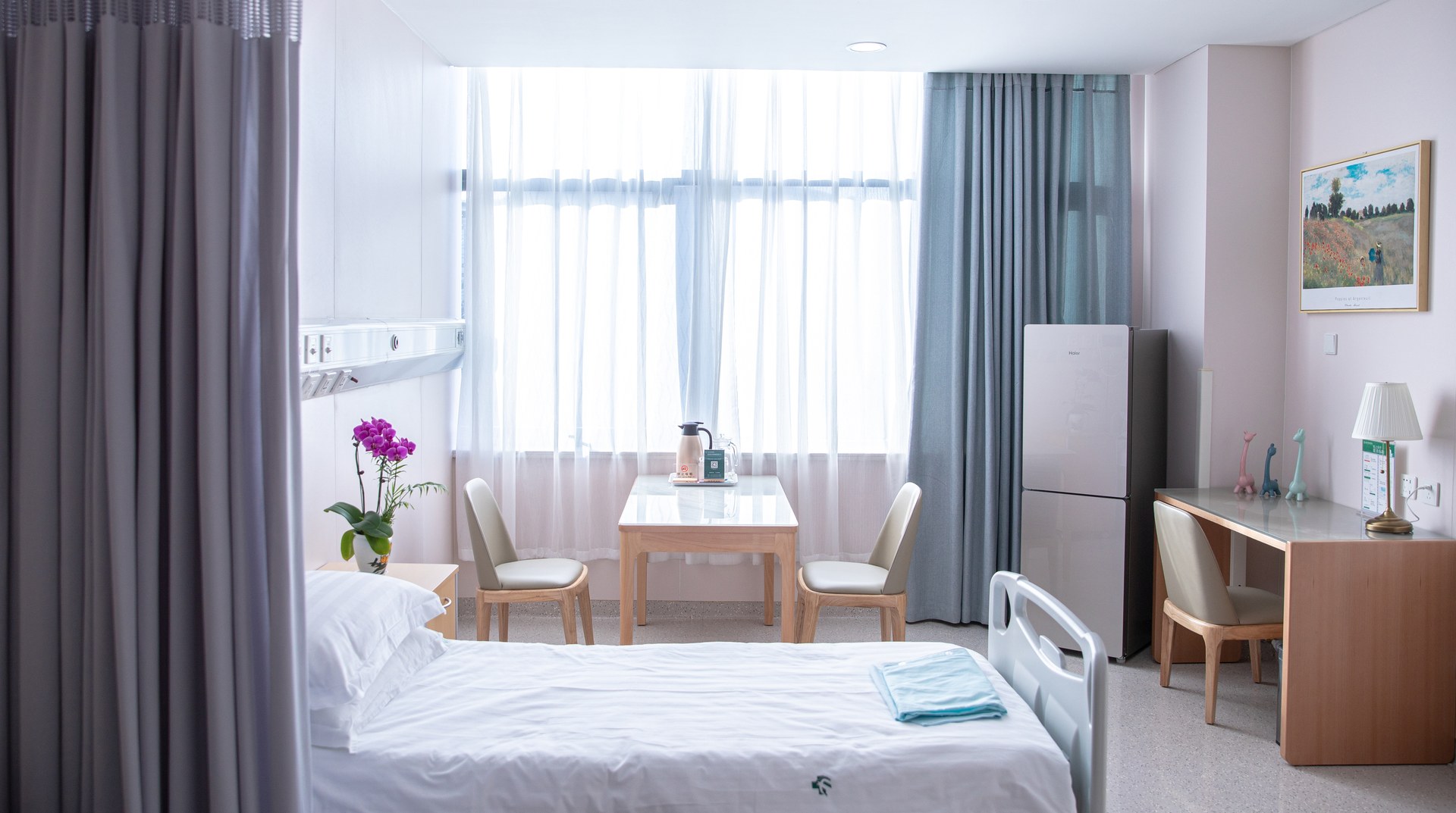 International Medical Department patient room